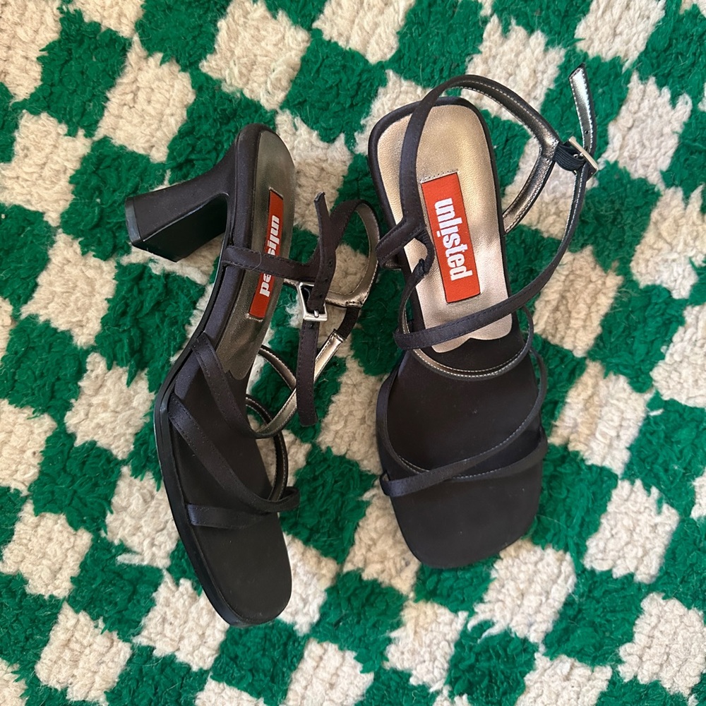 90s Unlisted strapped heeled sandal